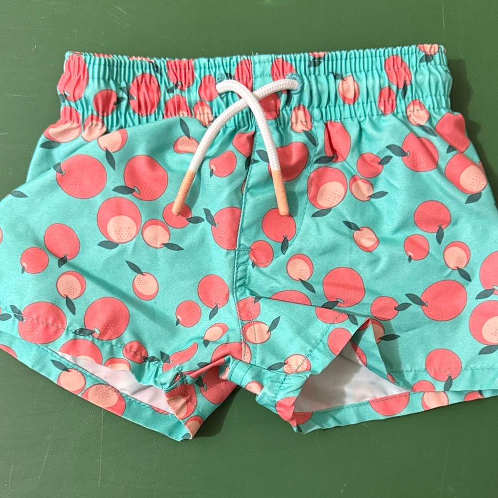 Playful Peach Pattern Kids Swimming Shorts 5/$25 💚🤍